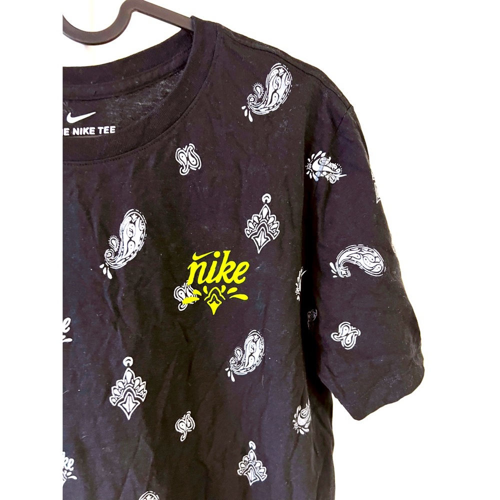 Nike Printed Tee Shirt BoY sz M